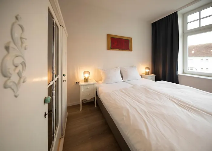 Jaybnb - Apartment Direkt Am Hafen Mit Terrasse Und Uhd Tv