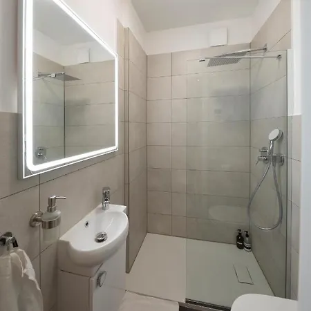 Jaybnb - Apartment Direkt Am Hafen Mit Terrasse Und Uhd Tv Dortmund Extérieur photo